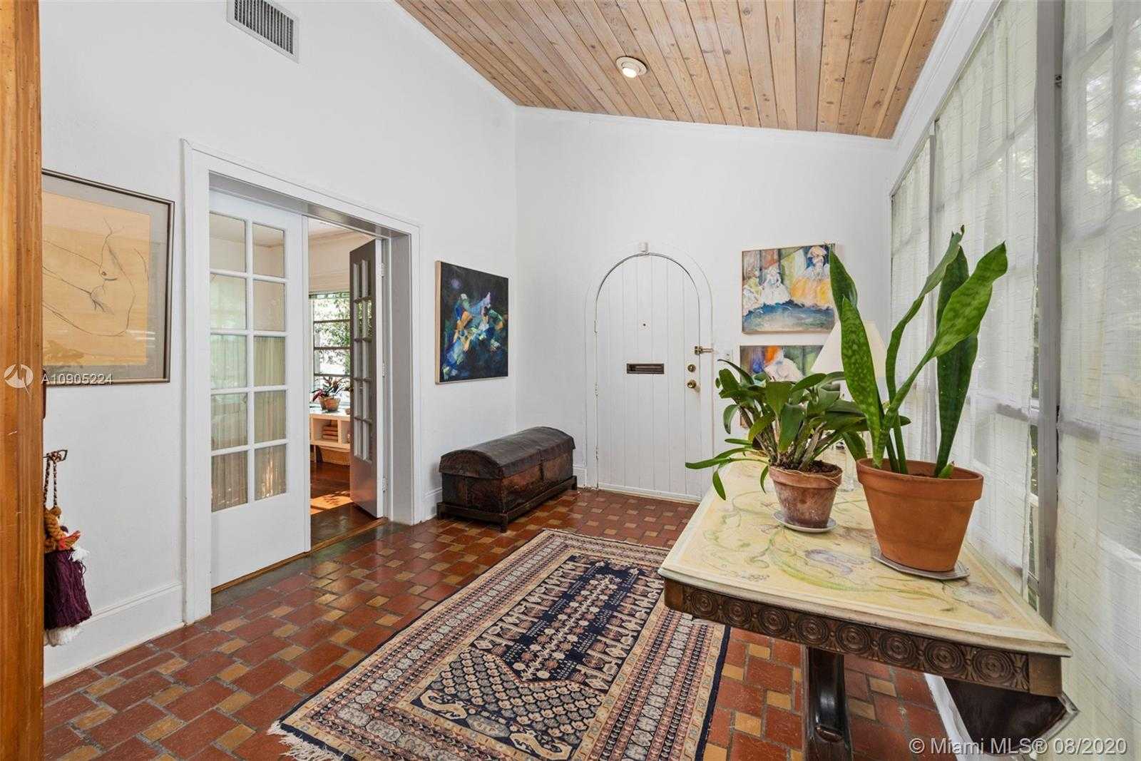 Small Image of 525 NAVARRE AVE, Coral Gables Number 8