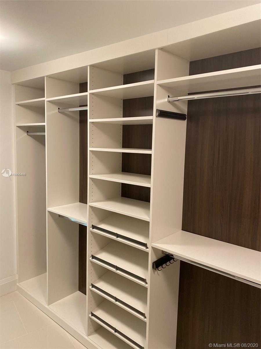 Small Image of 2749 NE 27th Ct, Fort Lauderdale, FL 33306, USA Number 10