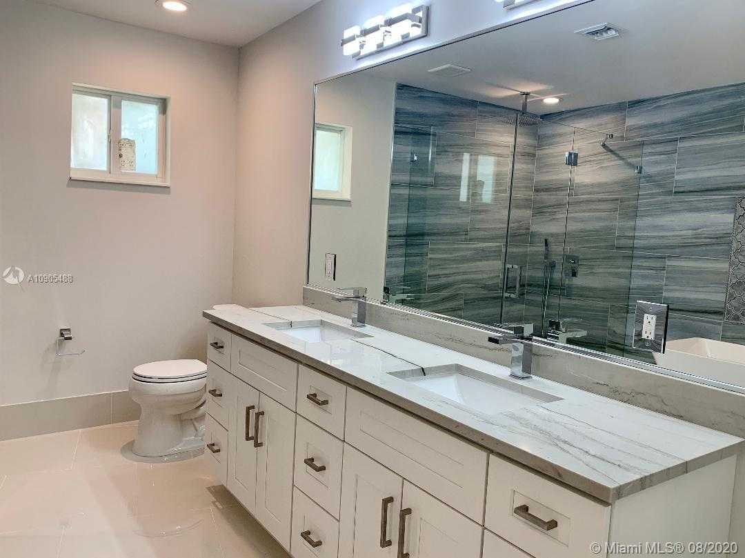Small Image of 2749 NE 27th Ct, Fort Lauderdale, FL 33306, USA Number 20