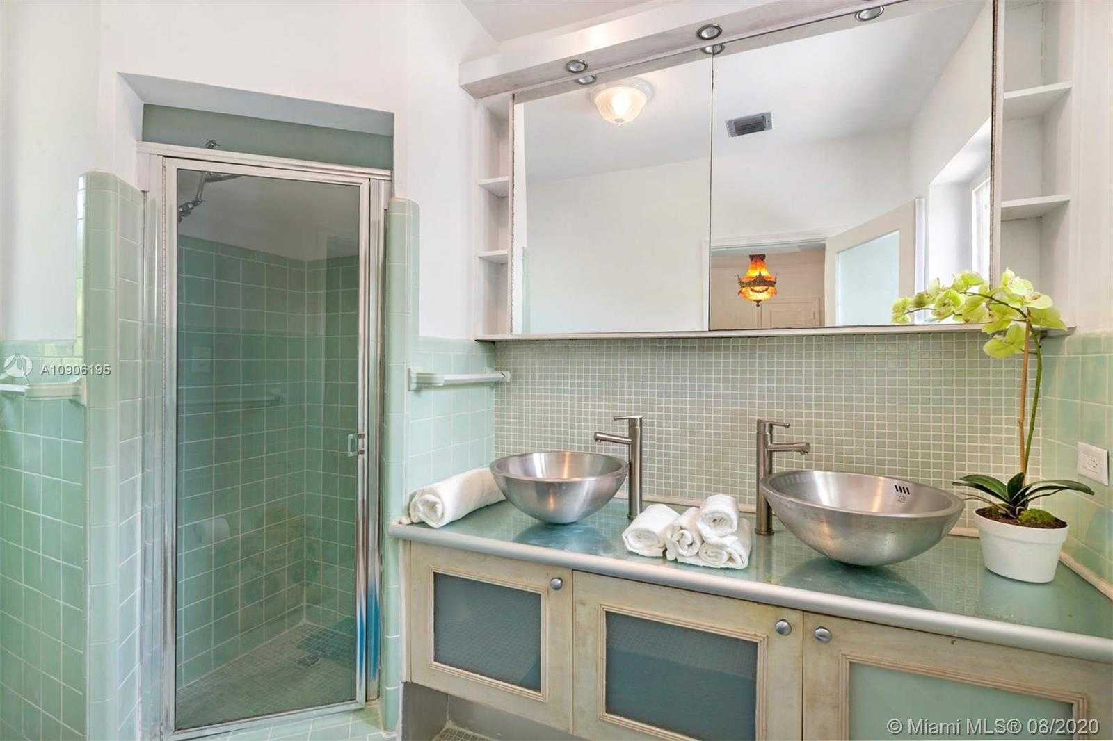 Small Image of 860 NORTH EAST 75TH ST, Miami Number 12