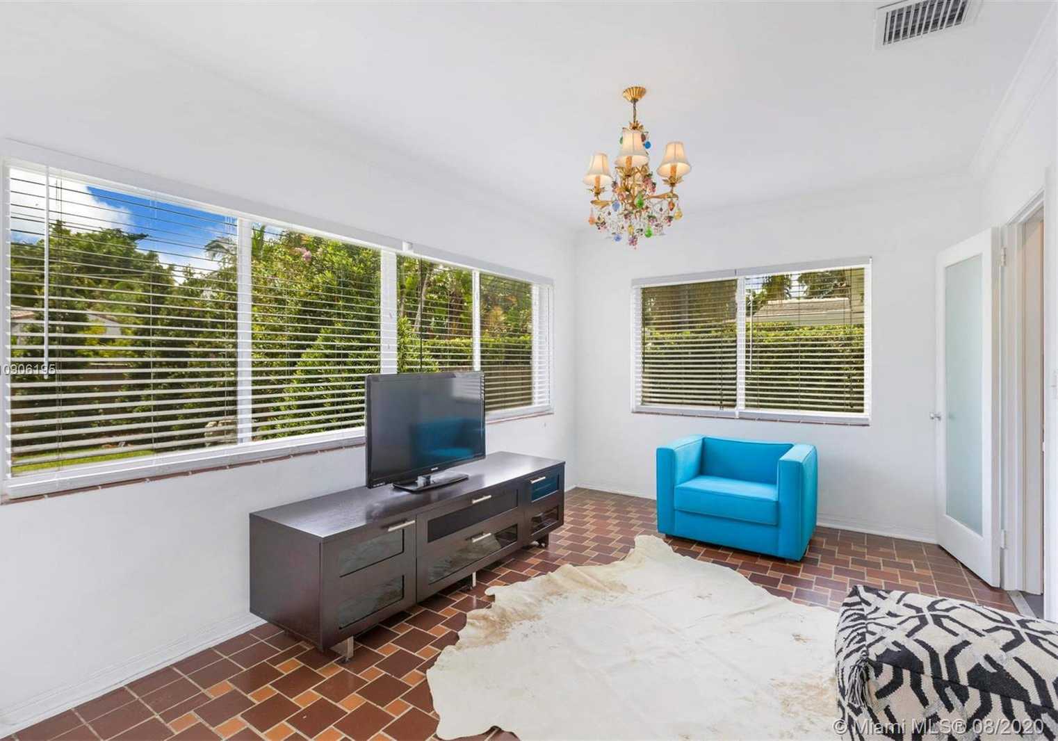 Small Image of 860 NORTH EAST 75TH ST, Miami Number 13