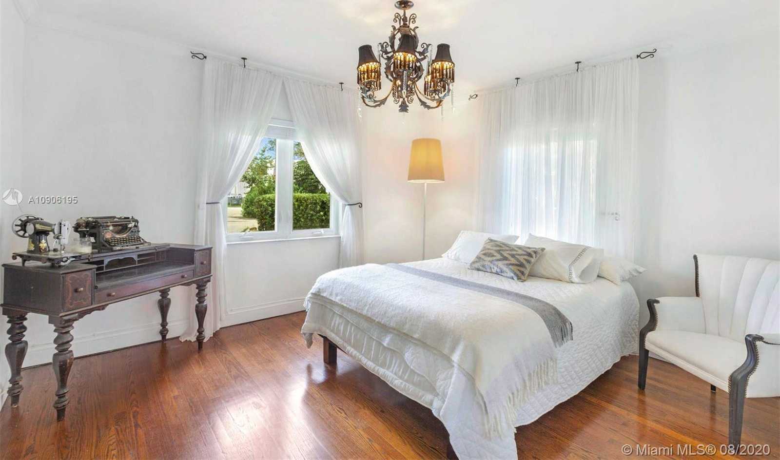 Small Image of 860 NORTH EAST 75TH ST, Miami Number 9