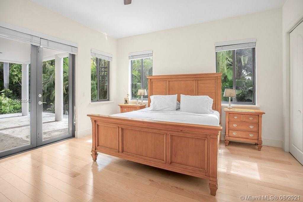 Small Image of 5955 SOUTH WEST 104TH ST, Pinecrest Number 23