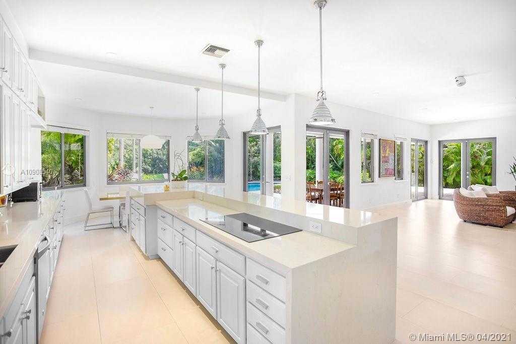 Small Image of 5955 SOUTH WEST 104TH ST, Pinecrest Number 3