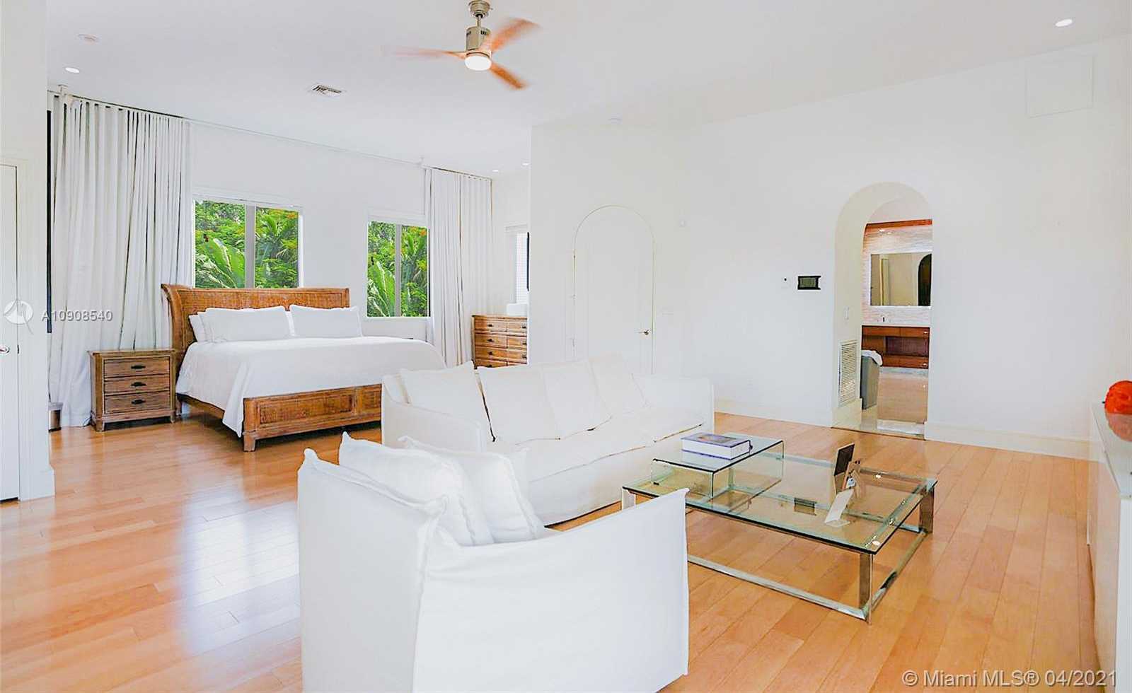 Small Image of 5955 SOUTH WEST 104TH ST, Pinecrest Number 7