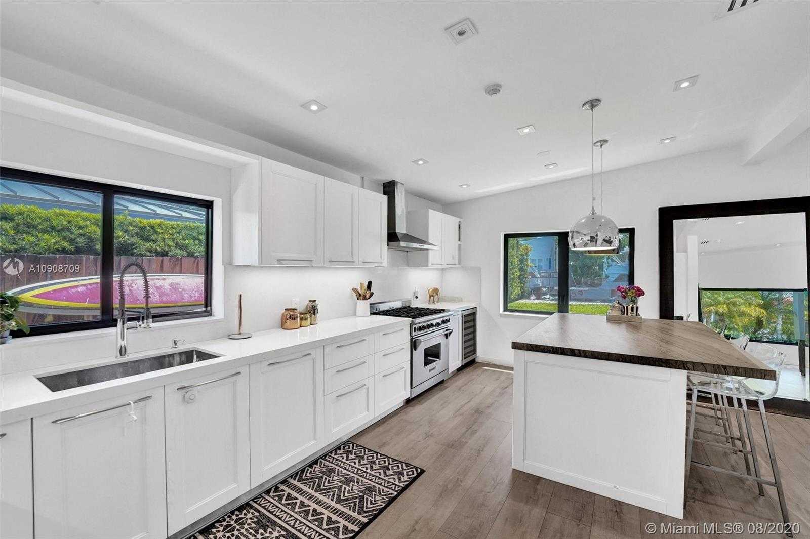 Small Image of 12907 BANYAN RD, North Miami Number 11
