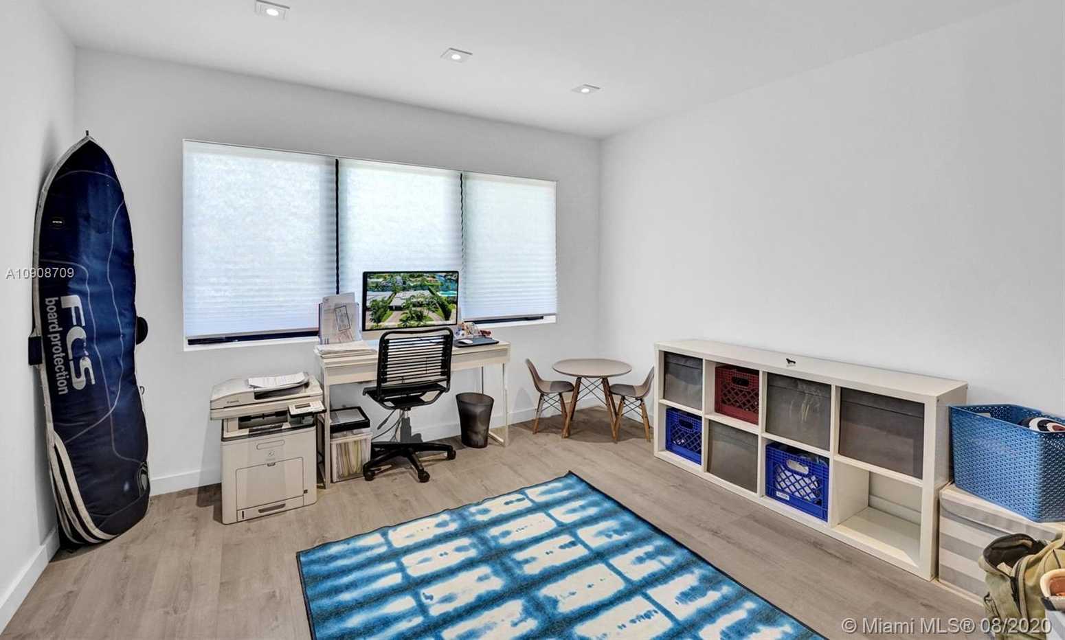 Small Image of 12907 BANYAN RD, North Miami Number 17
