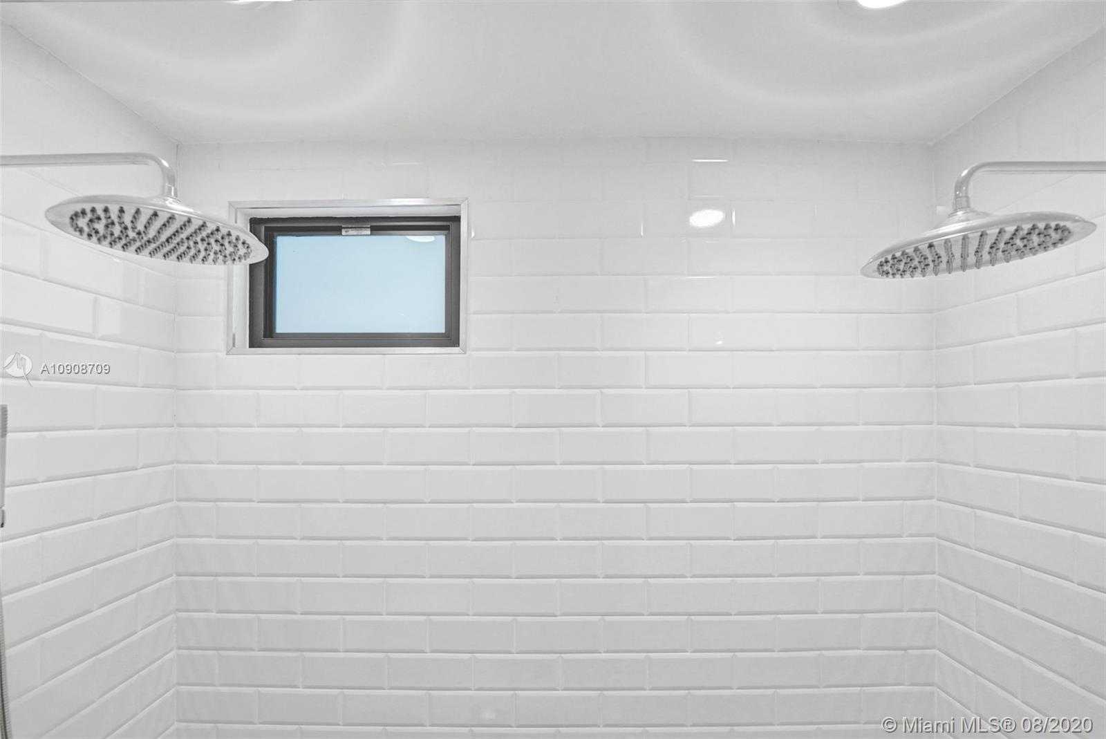 Small Image of 12907 BANYAN RD, North Miami Number 21