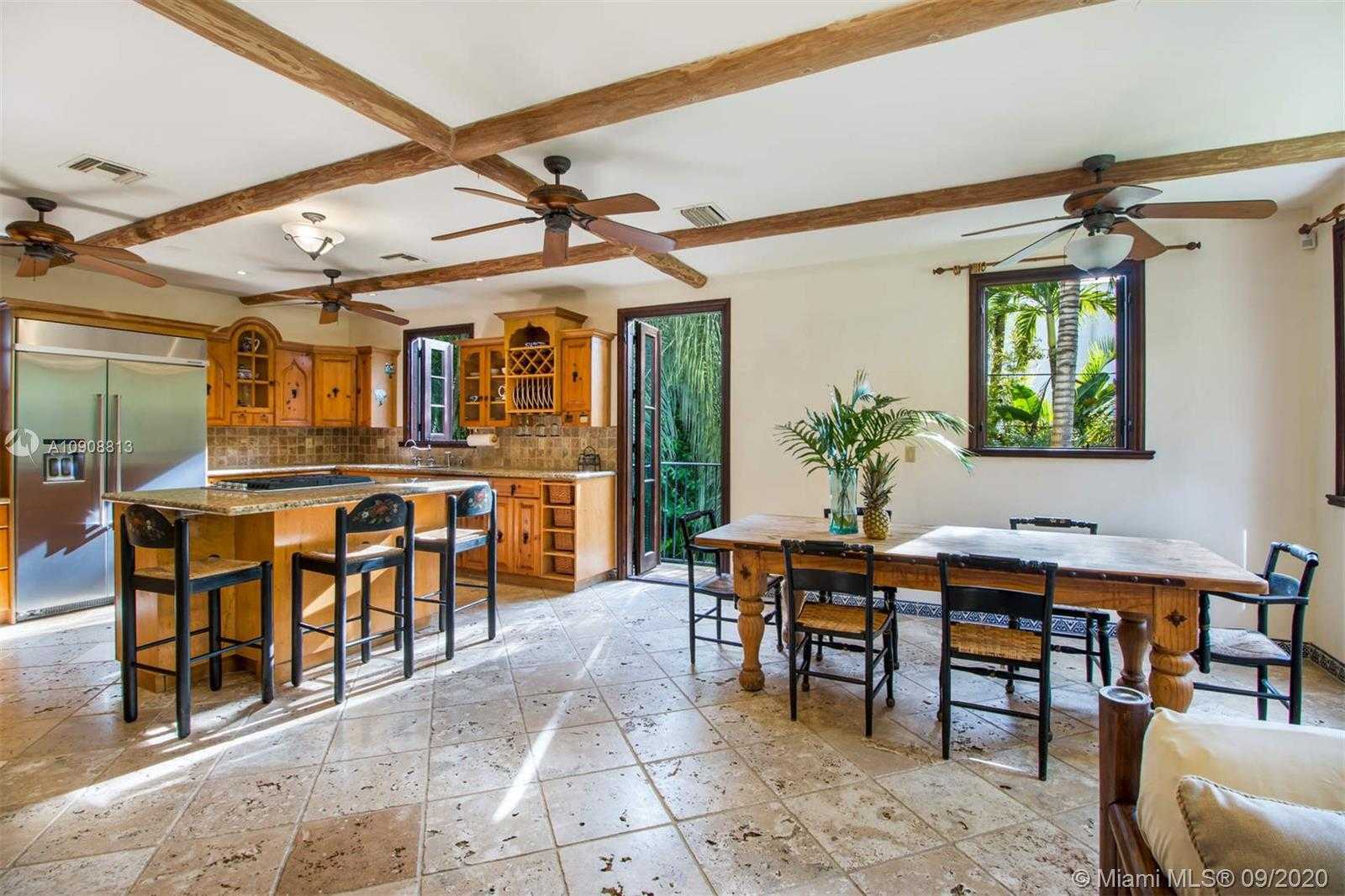 Small Image of 385 RIDGEWOOD RD, Key Biscayne Number 15