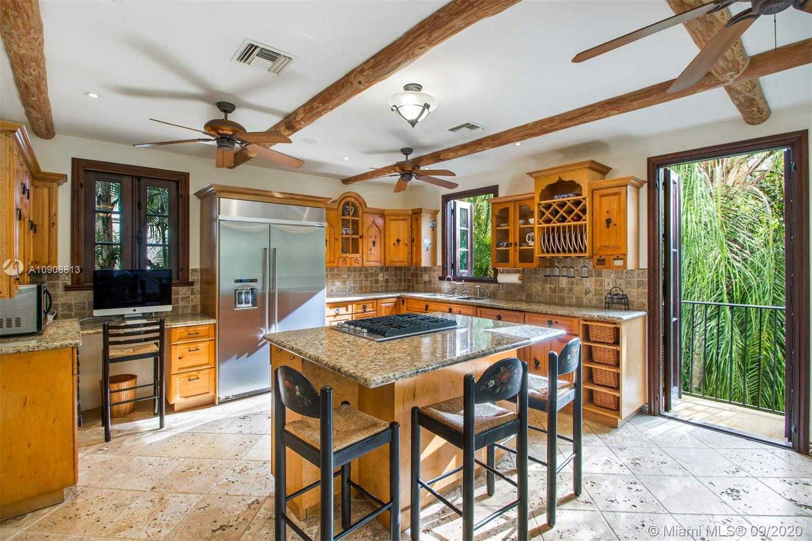 Small Image of 385 RIDGEWOOD RD, Key Biscayne Number 16