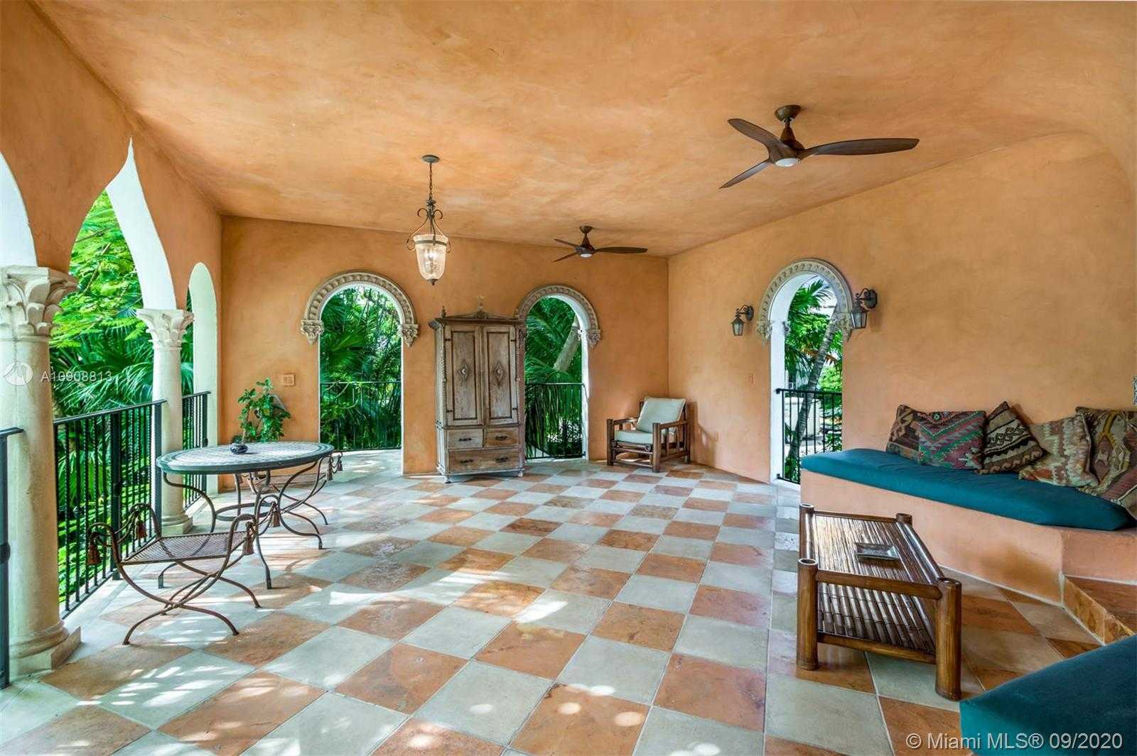 Small Image of 385 RIDGEWOOD RD, Key Biscayne Number 21