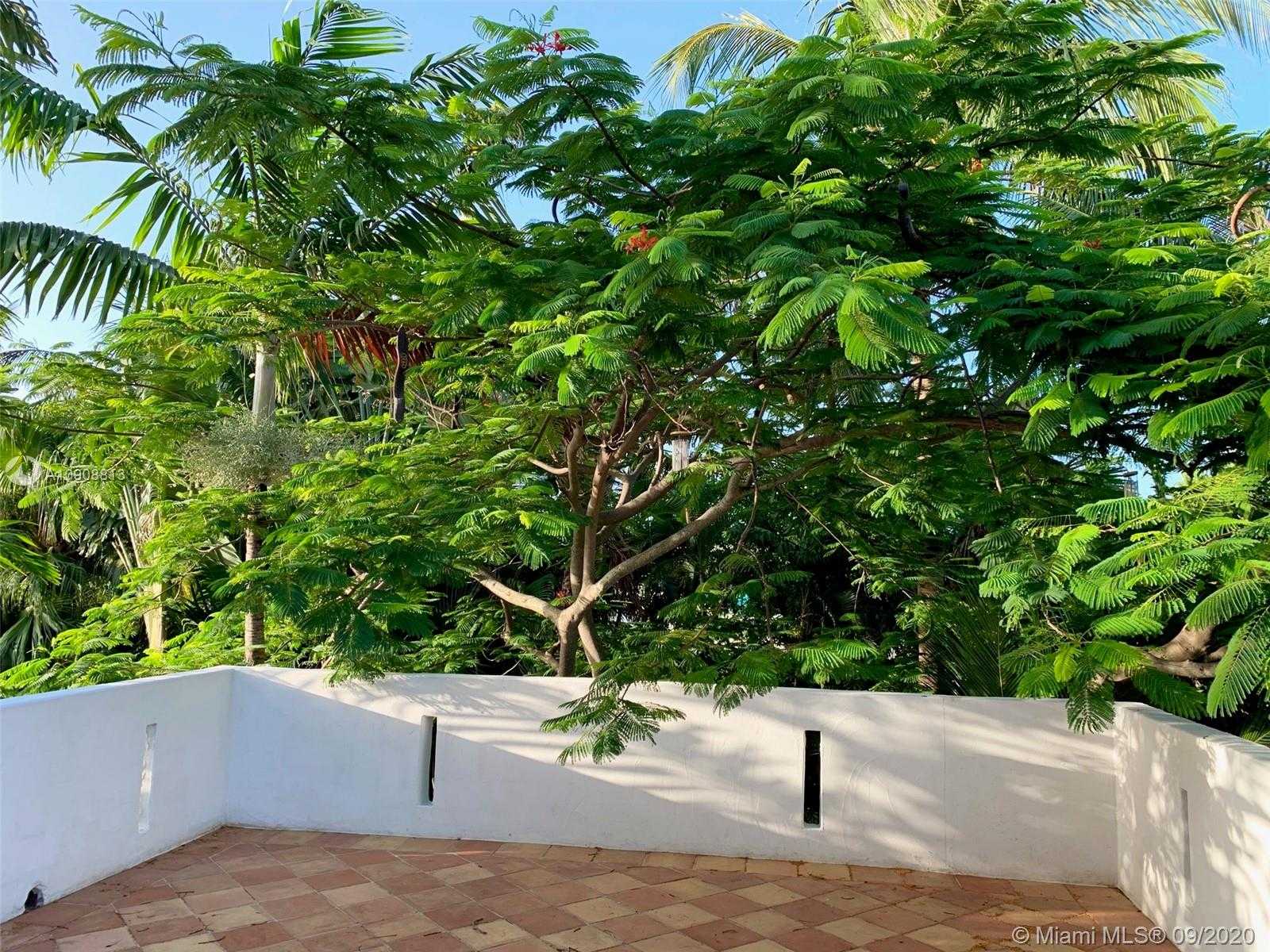 Small Image of 385 RIDGEWOOD RD, Key Biscayne Number 27
