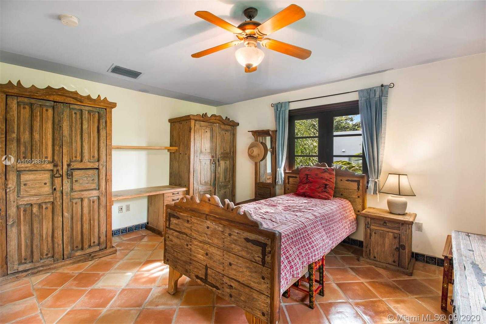 Small Image of 385 RIDGEWOOD RD, Key Biscayne Number 32