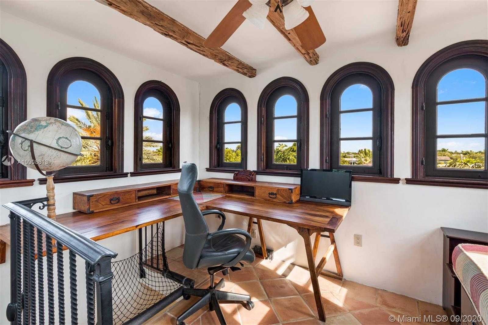 Small Image of 385 RIDGEWOOD RD, Key Biscayne Number 36