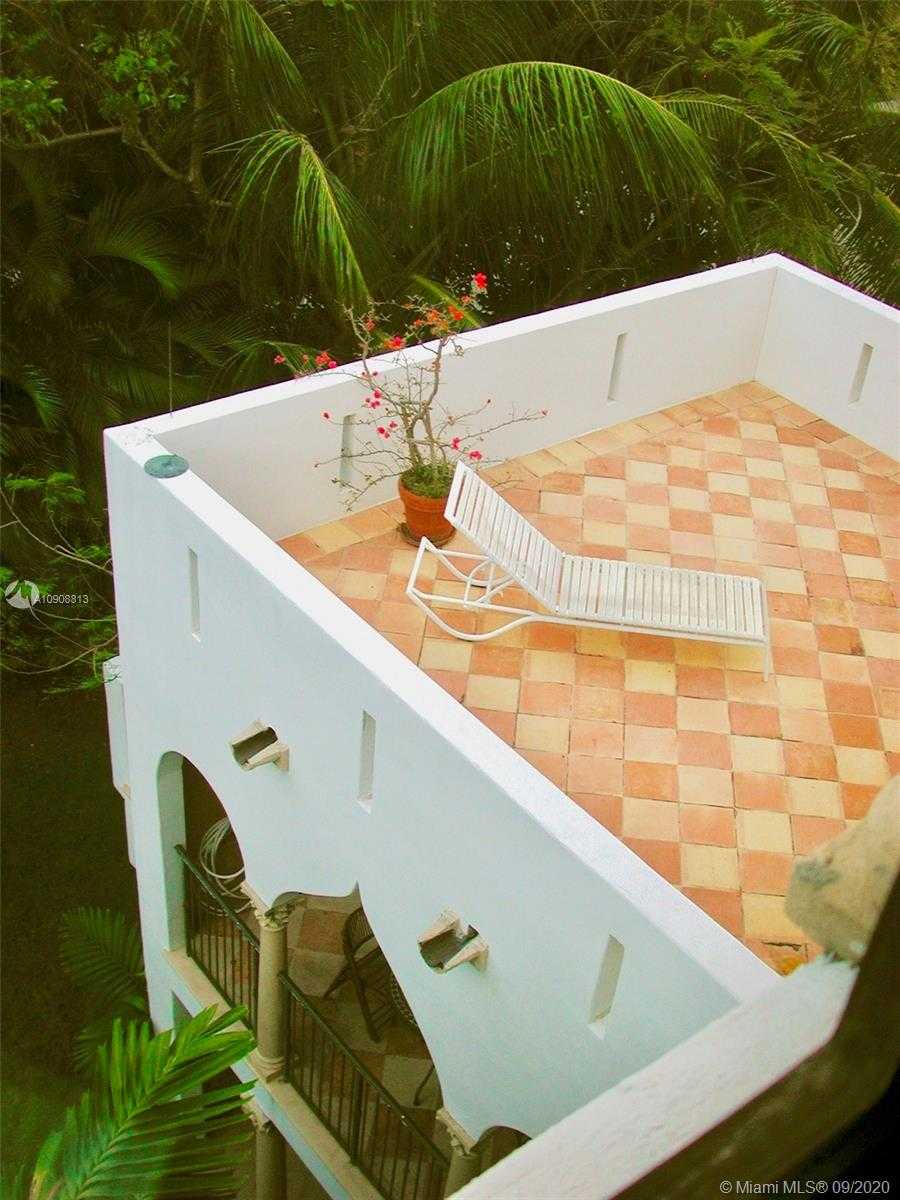 Small Image of 385 RIDGEWOOD RD, Key Biscayne Number 37