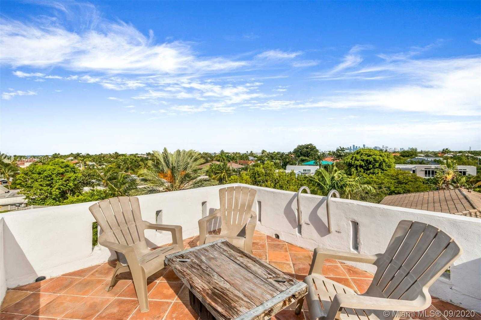 Small Image of 385 RIDGEWOOD RD, Key Biscayne Number 38