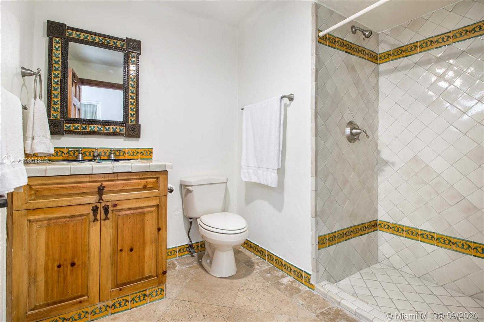 Small Image of 385 RIDGEWOOD RD, Key Biscayne Number 41