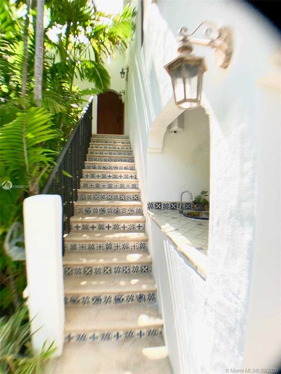 Small Image of 385 RIDGEWOOD RD, Key Biscayne Number 43