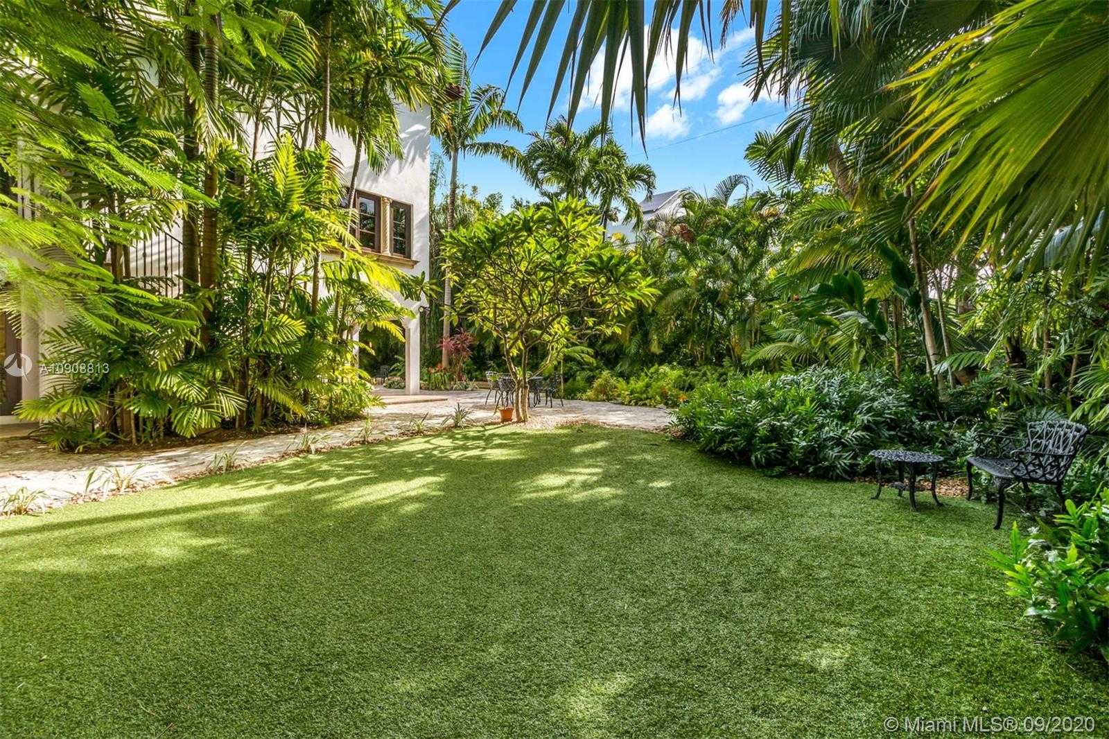 Small Image of 385 RIDGEWOOD RD, Key Biscayne Number 44