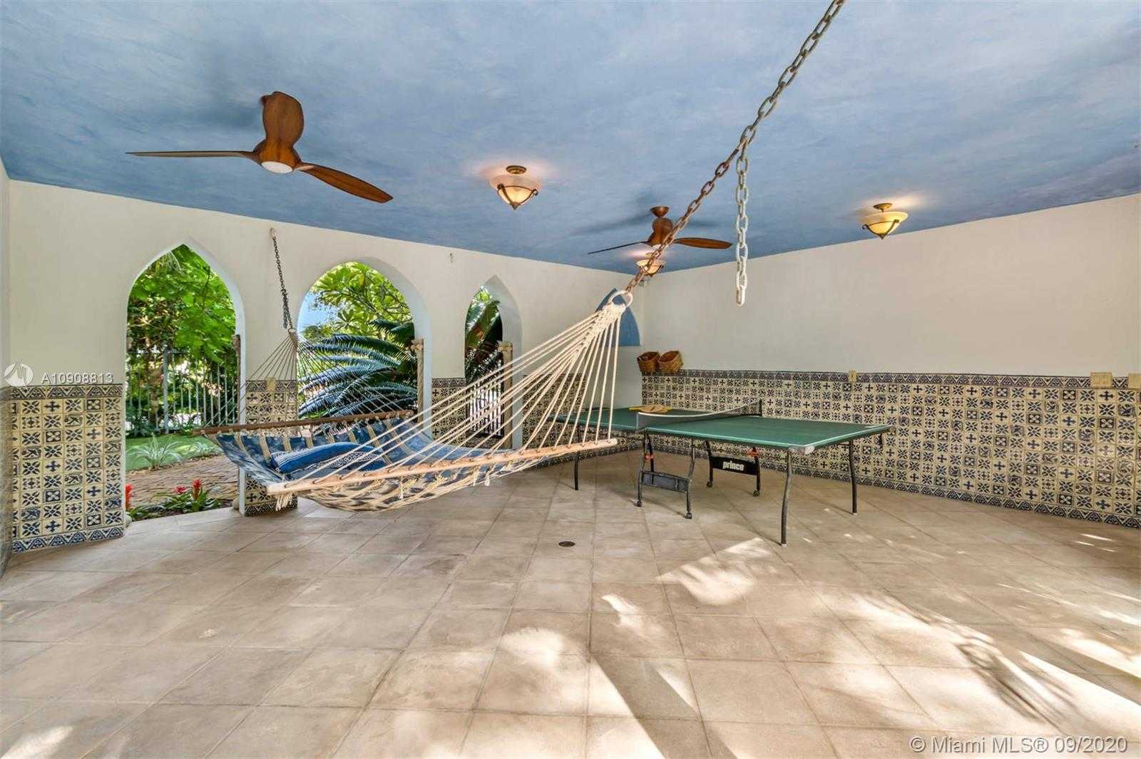 Small Image of 385 RIDGEWOOD RD, Key Biscayne Number 46
