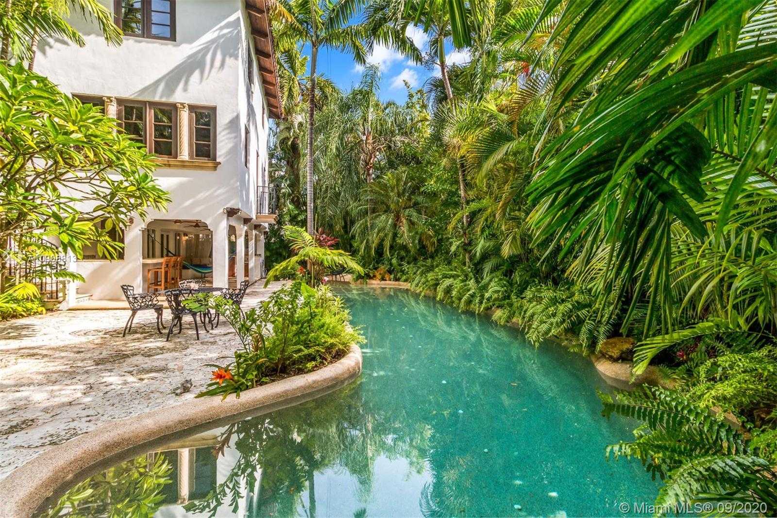 Small Image of 385 RIDGEWOOD RD, Key Biscayne Number 47