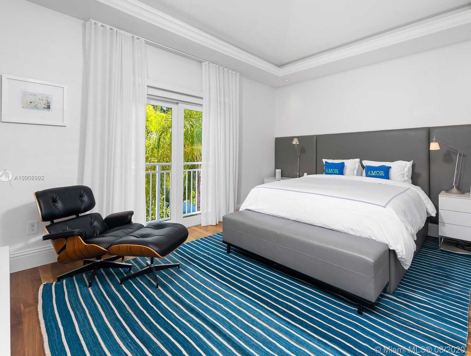 Small Image of 16 TURTLE WALK, Key Biscayne Number 21