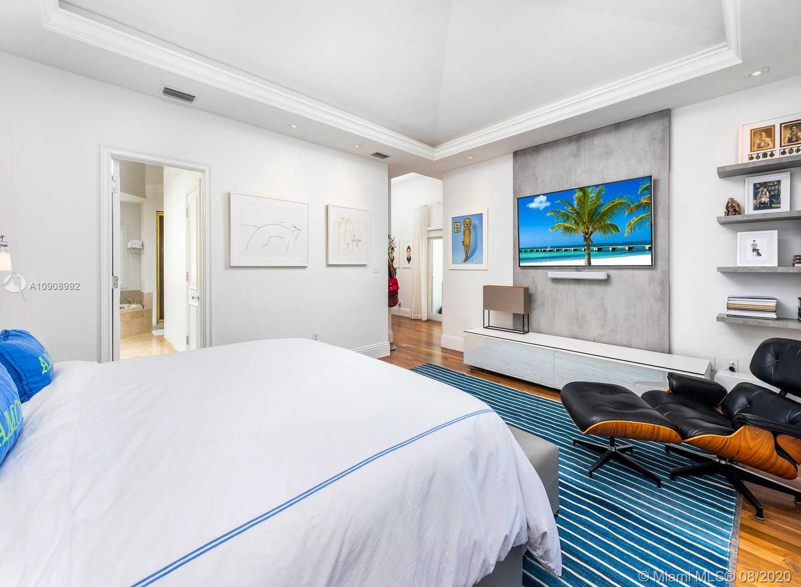 Small Image of 16 TURTLE WALK, Key Biscayne Number 22