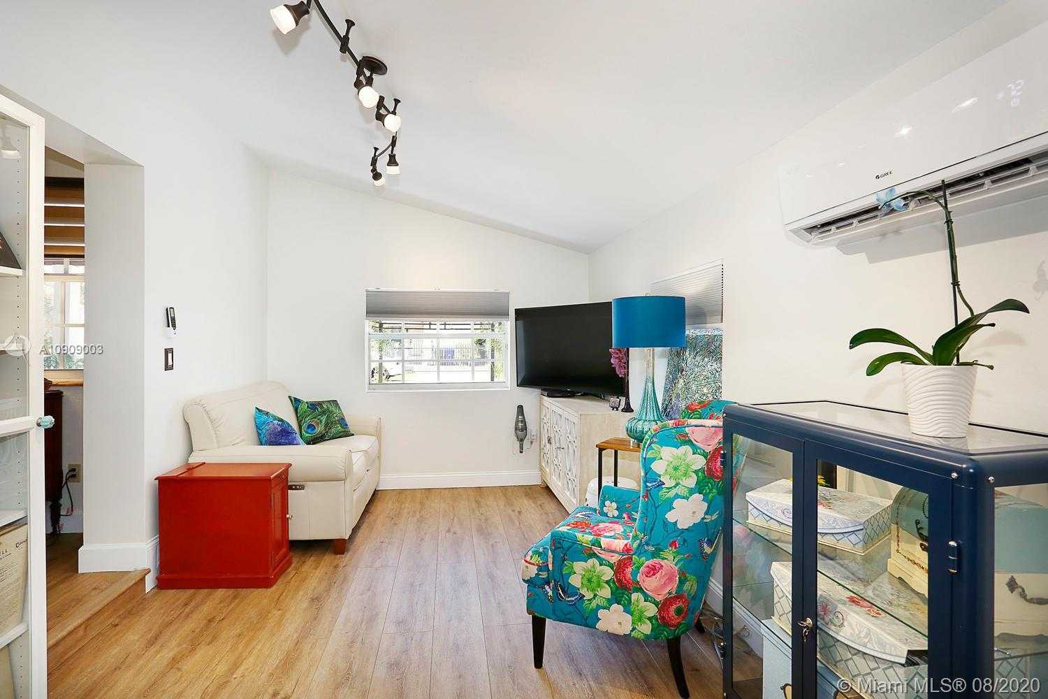 Small Image of 1743 SOUTH WEST 24TH TER, Miami Number 17