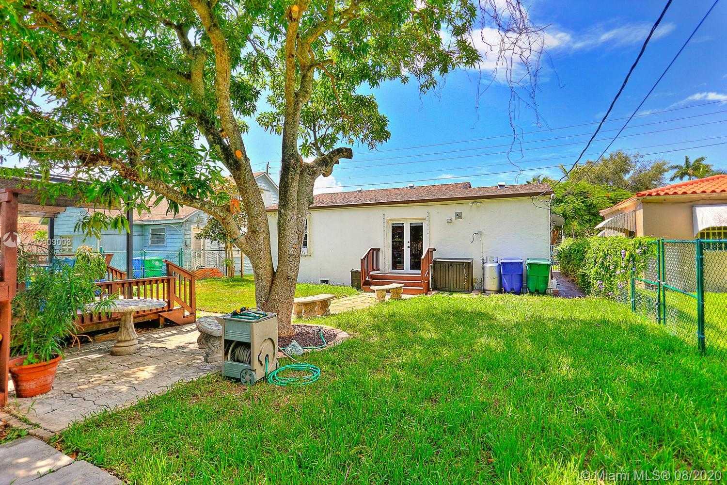 Small Image of 1743 SOUTH WEST 24TH TER, Miami Number 21