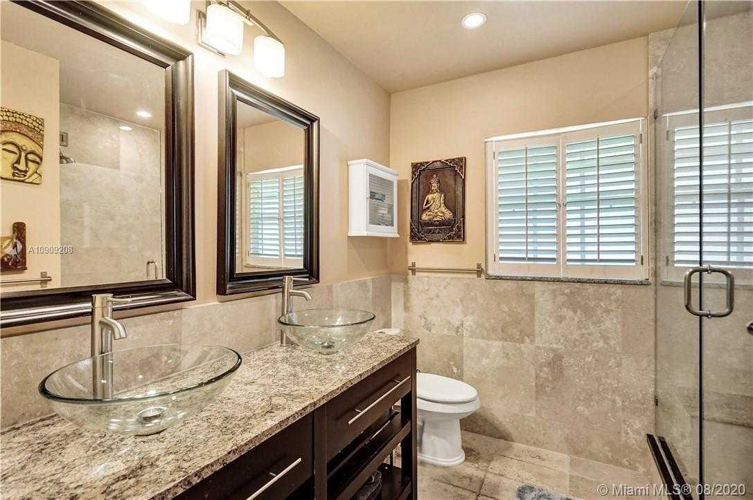 Small Image of 2509 NORTH EAST 35TH DR, Fort Lauderdale Number 16
