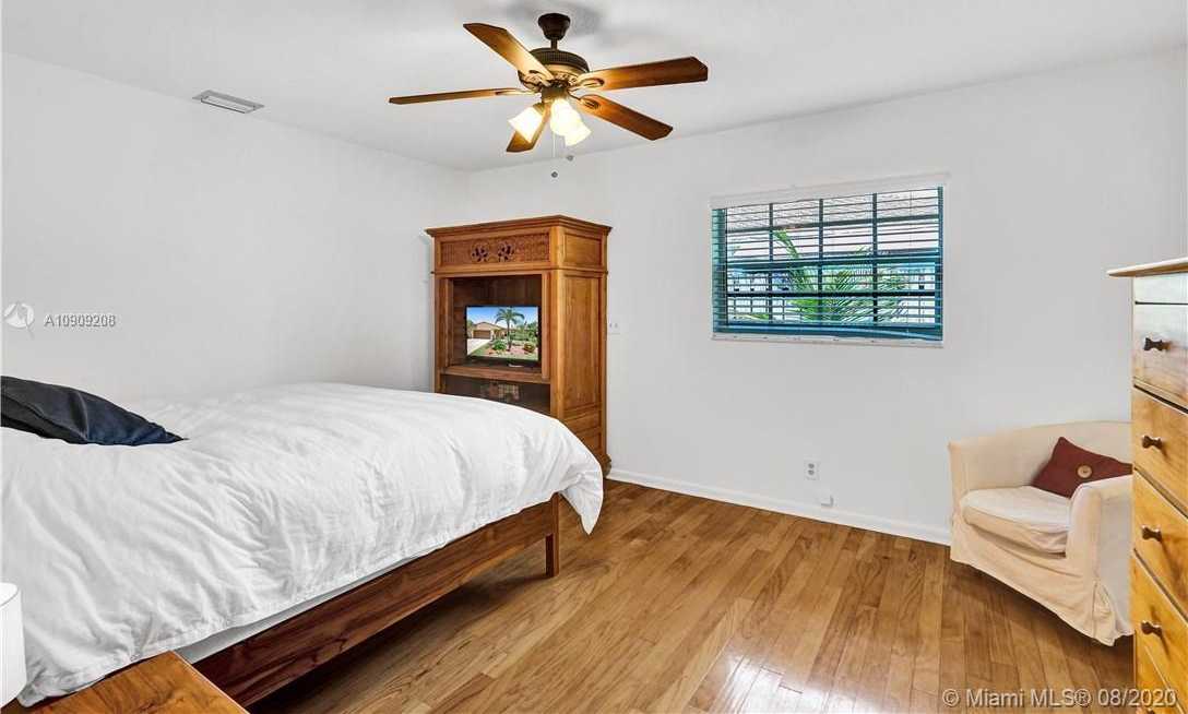 Small Image of 2509 NORTH EAST 35TH DR, Fort Lauderdale Number 17