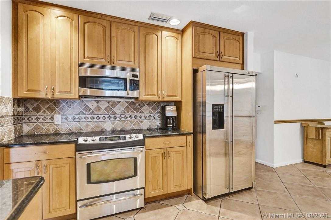 Small Image of 2509 NORTH EAST 35TH DR, Fort Lauderdale Number 3