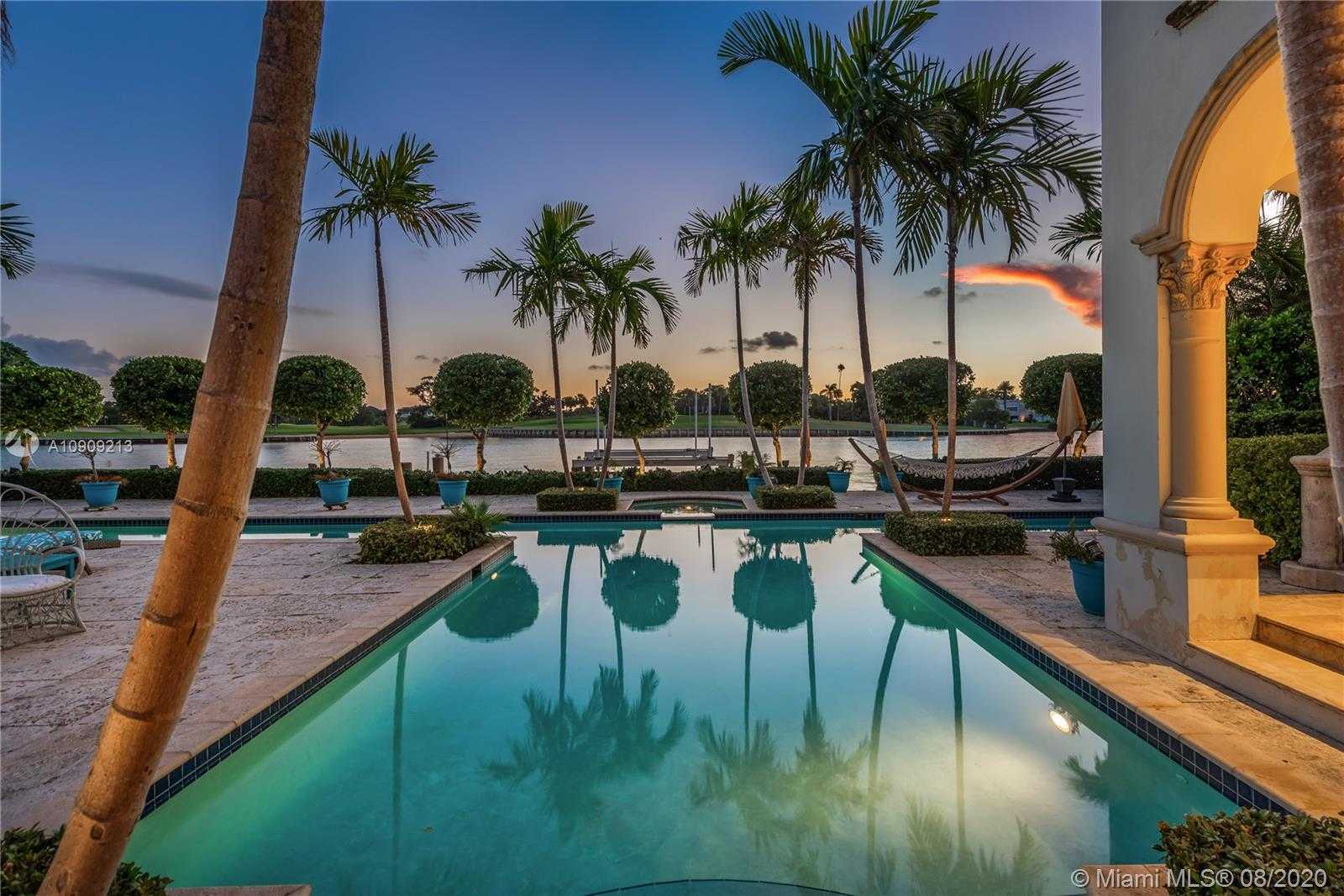 Small Image of 9440 WEST BROADVIEW DR, Bay Harbor Islands Number 11