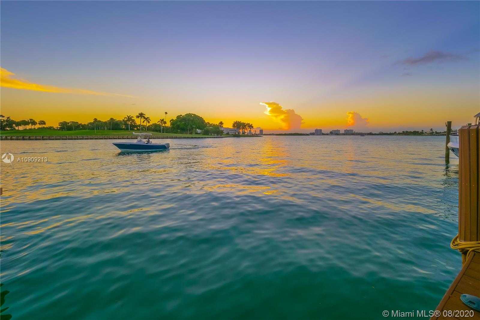 Small Image of 9440 WEST BROADVIEW DR, Bay Harbor Islands Number 13