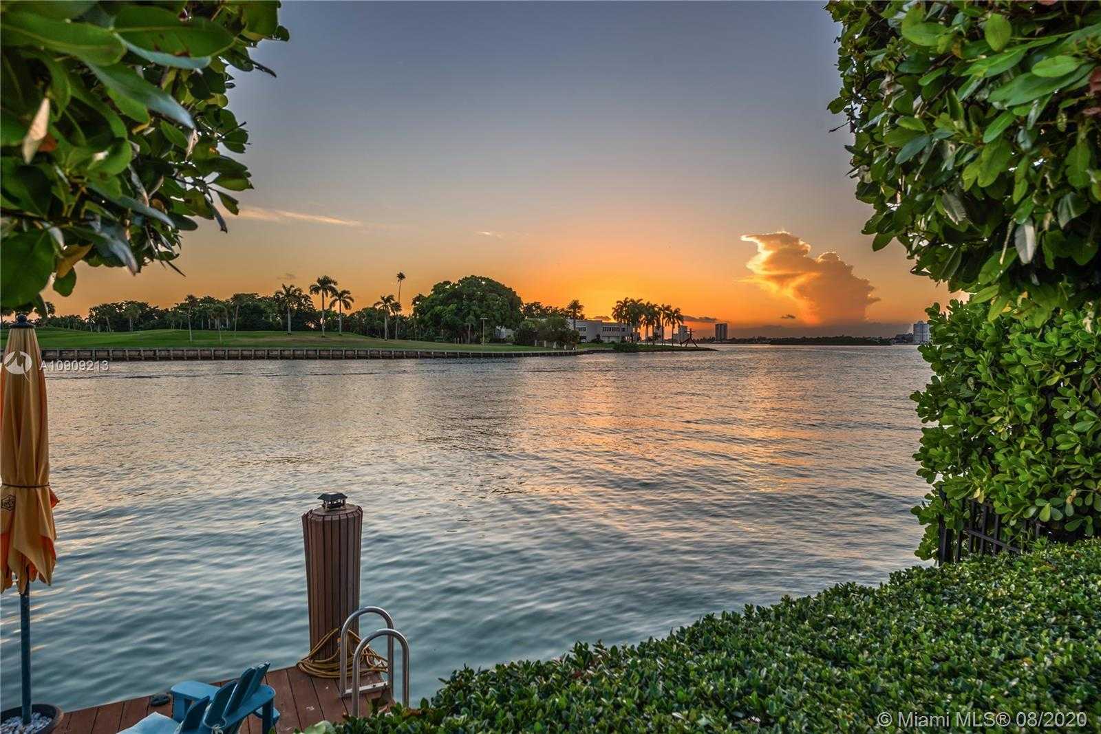 Small Image of 9440 WEST BROADVIEW DR, Bay Harbor Islands Number 14