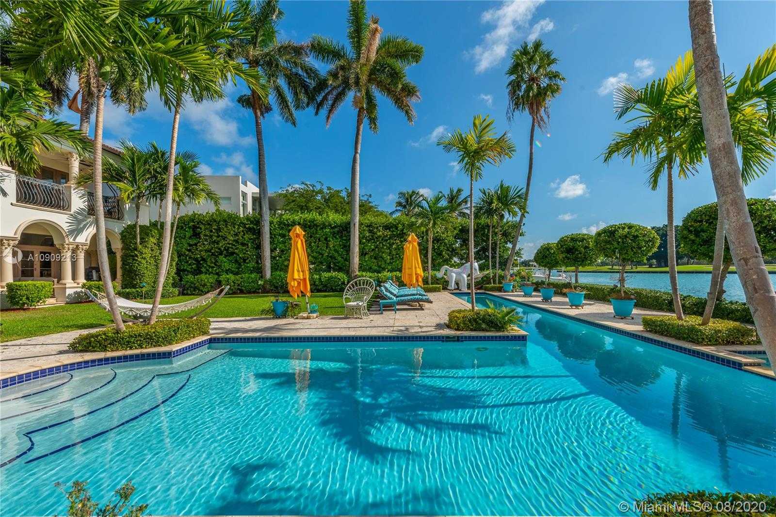 Small Image of 9440 WEST BROADVIEW DR, Bay Harbor Islands Number 3