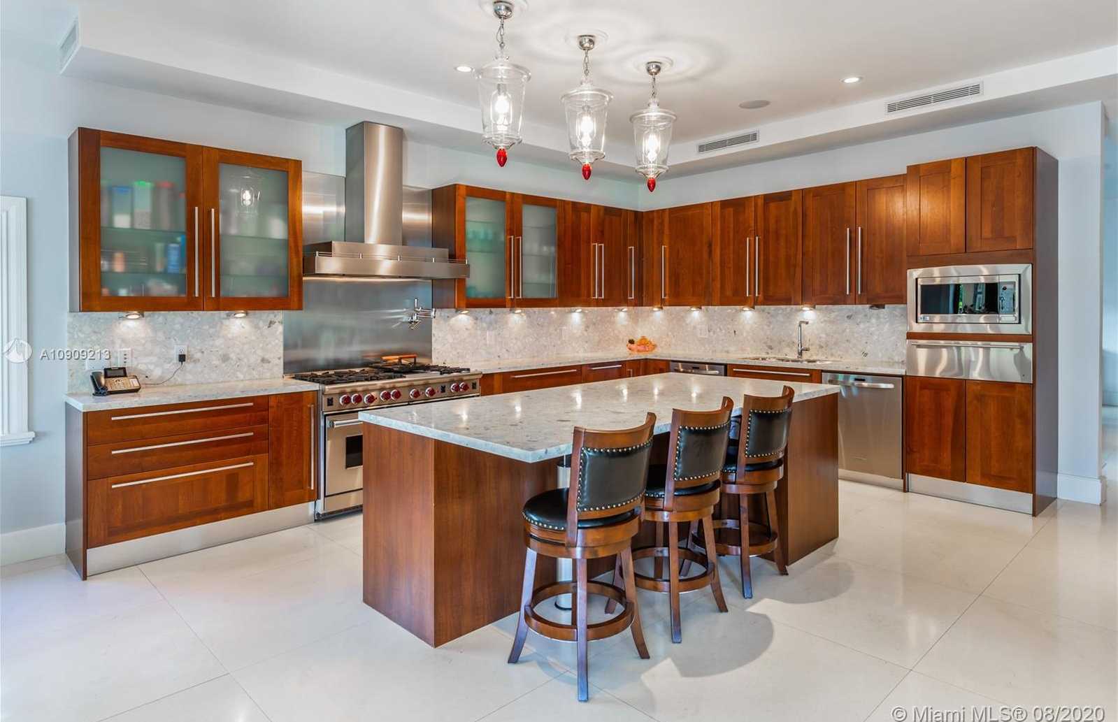 Small Image of 9440 WEST BROADVIEW DR, Bay Harbor Islands Number 32