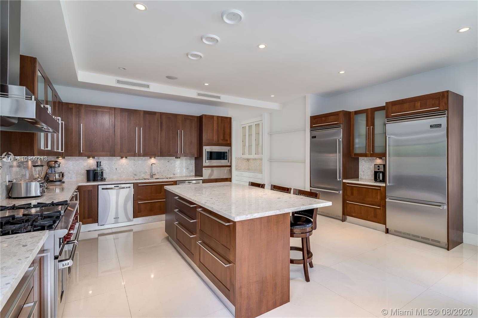 Small Image of 9440 WEST BROADVIEW DR, Bay Harbor Islands Number 35