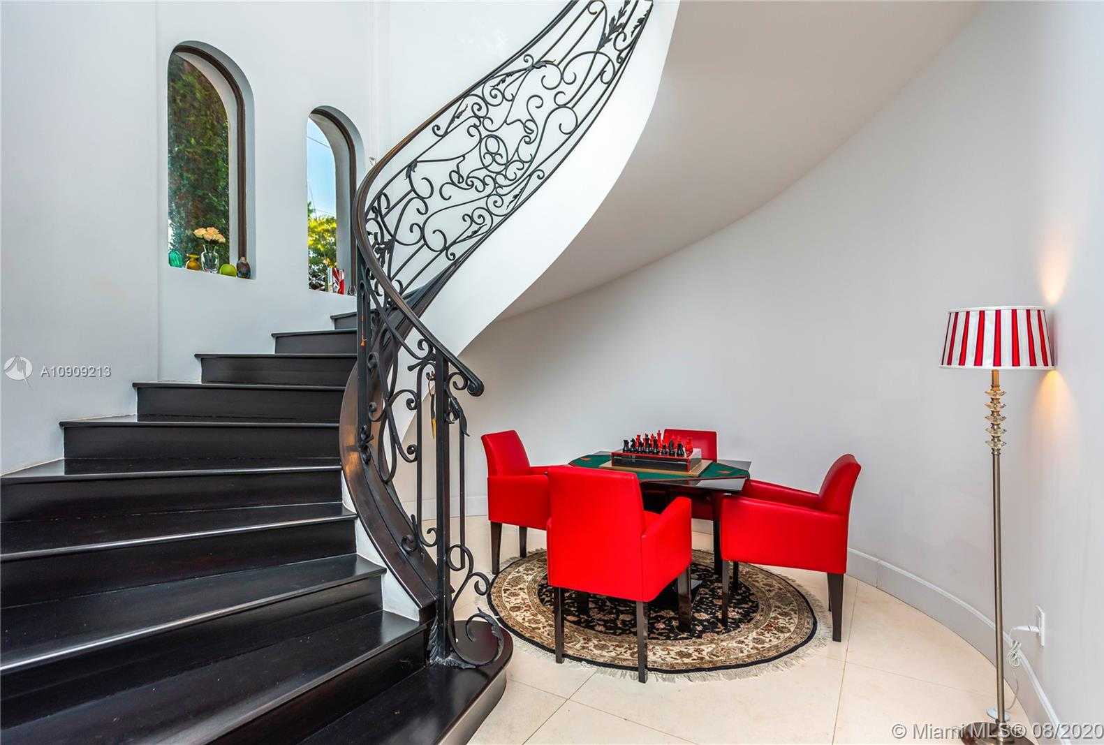 Small Image of 9440 WEST BROADVIEW DR, Bay Harbor Islands Number 44