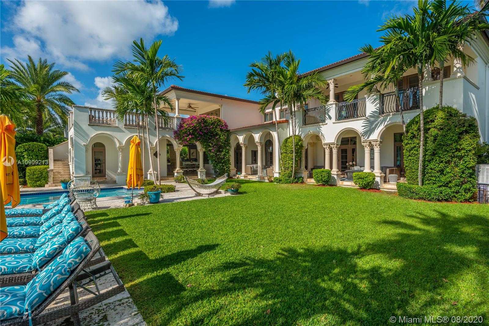 Small Image of 9440 WEST BROADVIEW DR, Bay Harbor Islands Number 7
