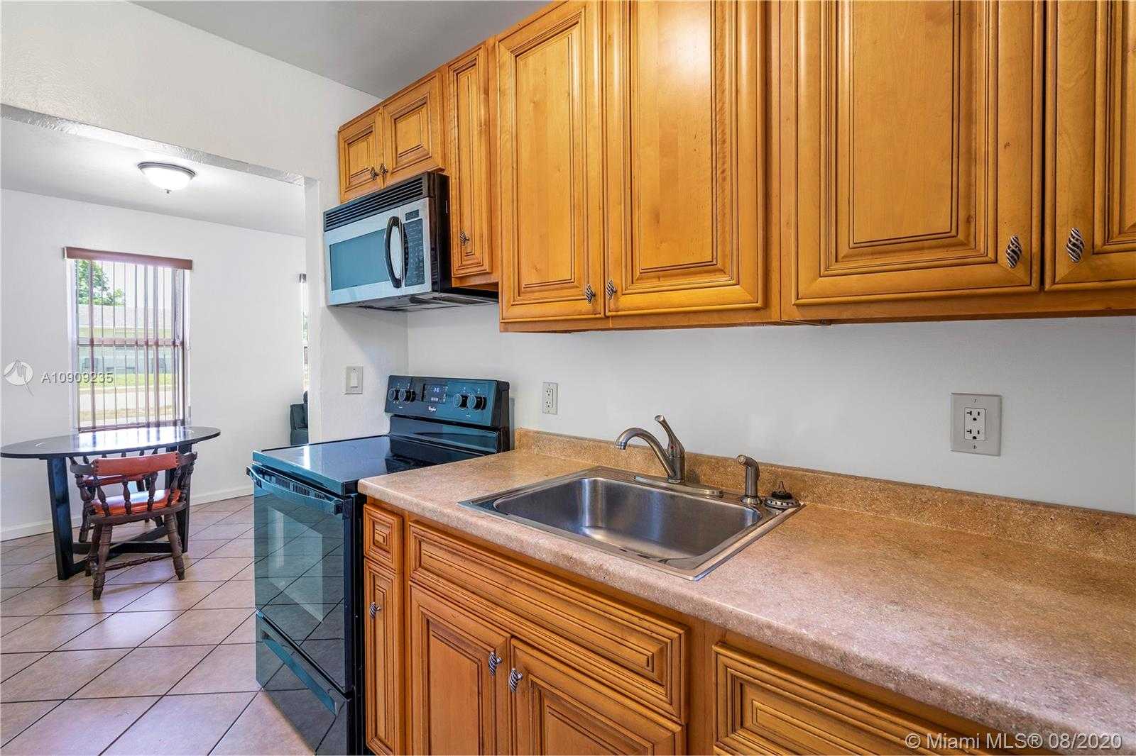 Small Image of 114 NORTH 56TH AVE, Hollywood Number 15