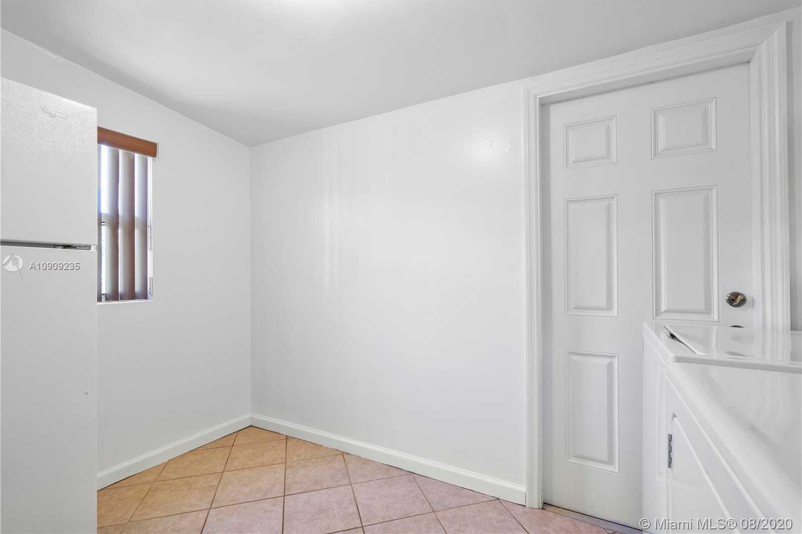 Small Image of 114 NORTH 56TH AVE, Hollywood Number 23