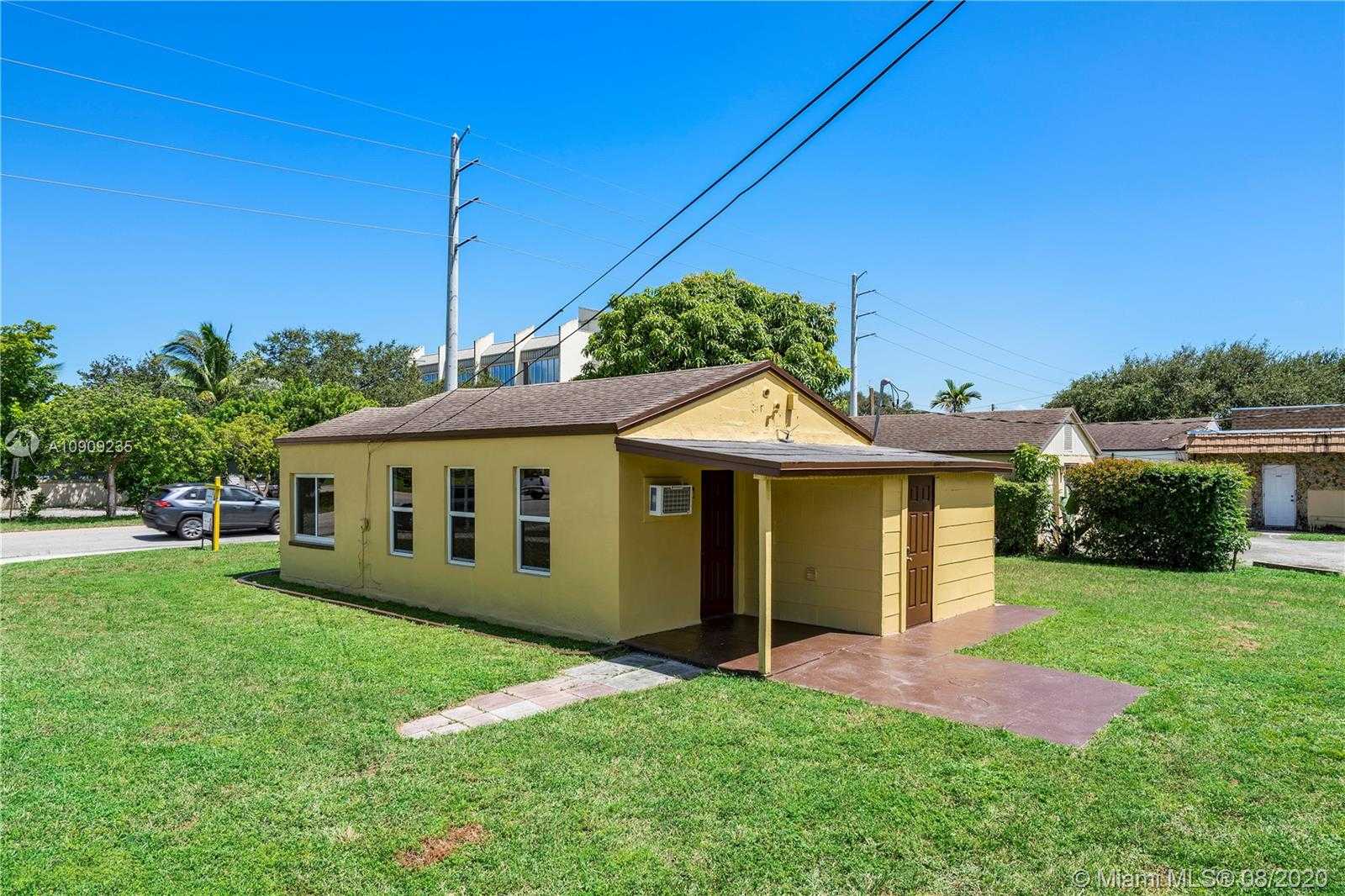 Small Image of 114 NORTH 56TH AVE, Hollywood Number 5