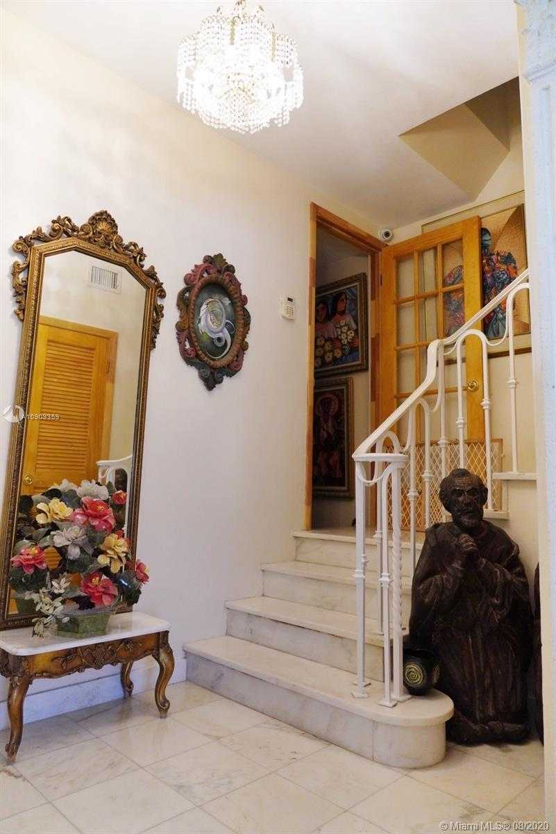 Small Image of 1775 WEST 24TH ST, Miami Beach Number 5