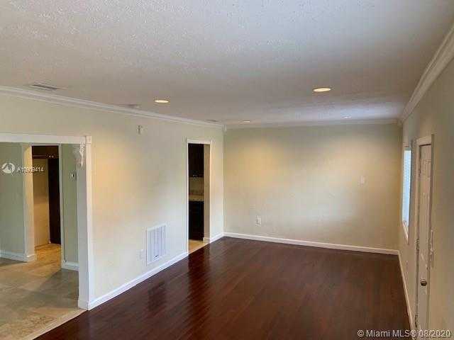 Small Image of 142 NORTH WEST 103RD ST, Miami Shores Number 8