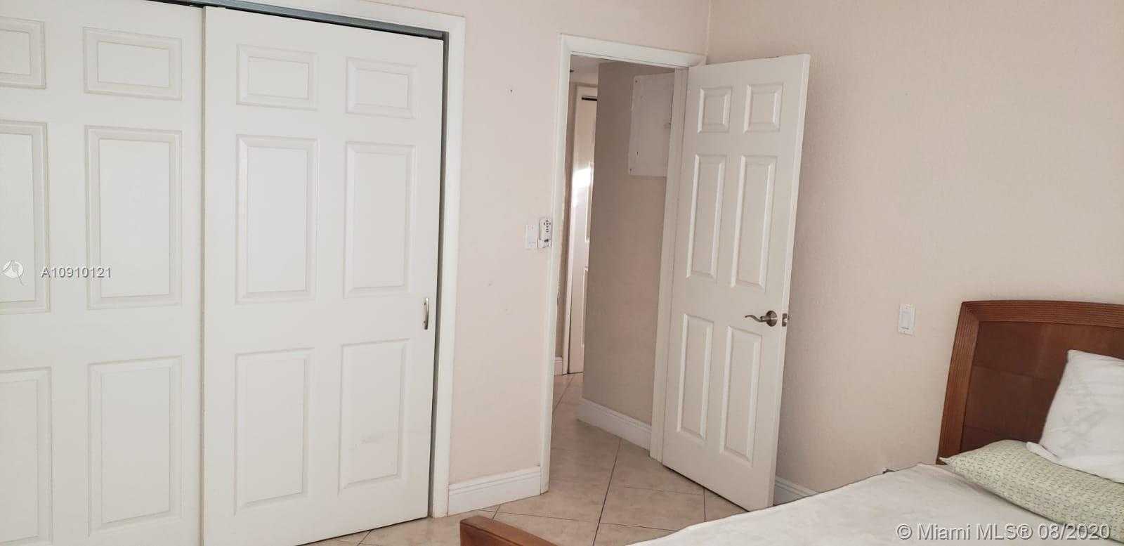 Small Image of 6205 WHITE OAK LN, Tamarac Number 12