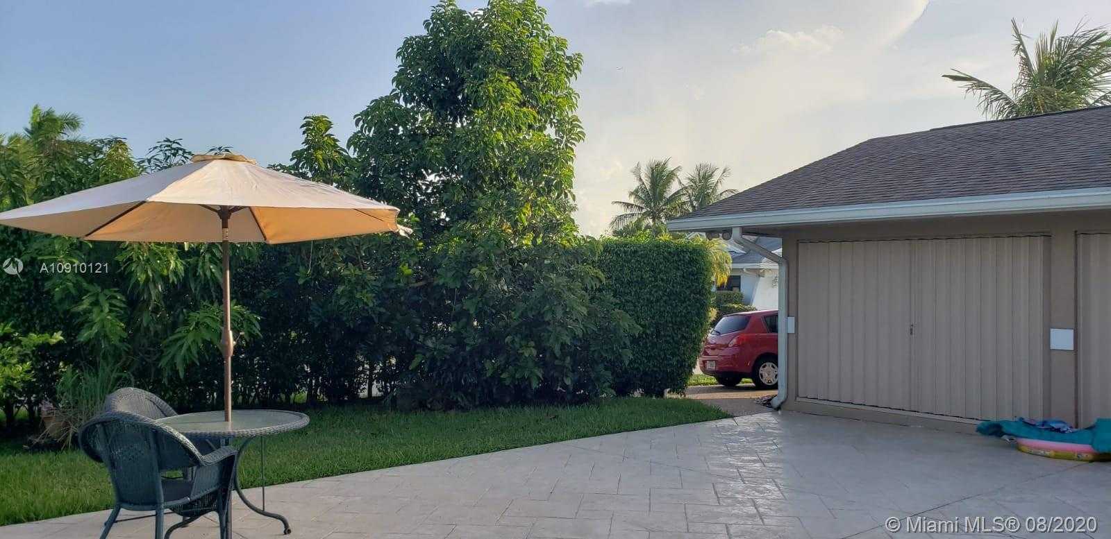 Small Image of 6205 WHITE OAK LN, Tamarac Number 17