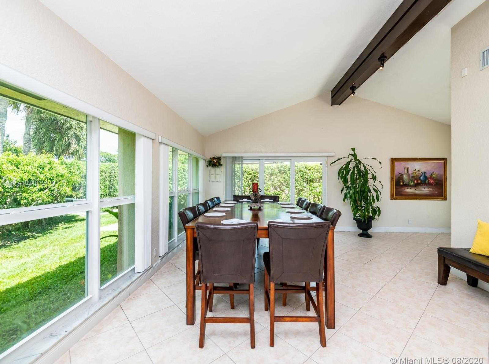 Small Image of 6205 WHITE OAK LN, Tamarac Number 22