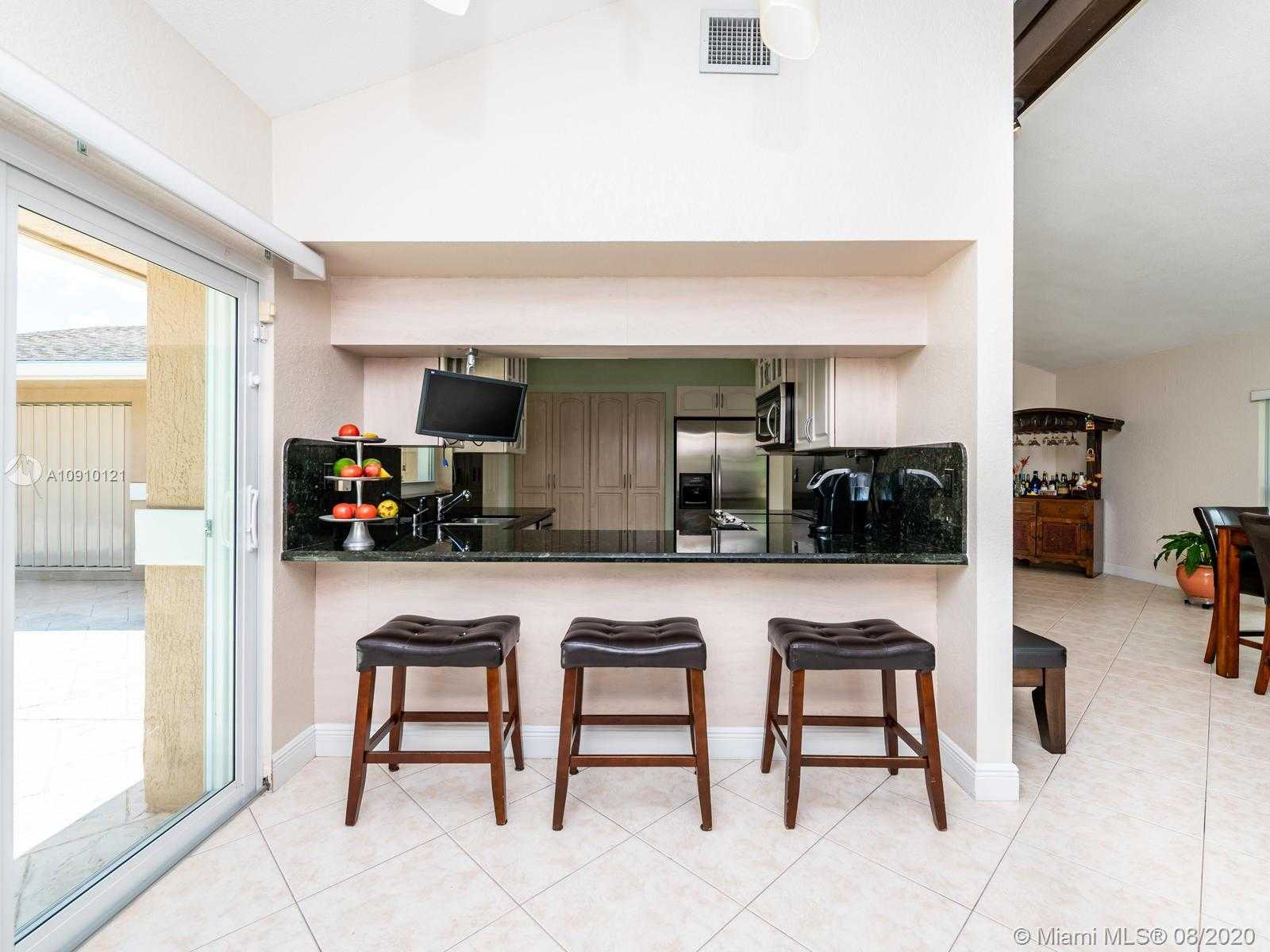 Small Image of 6205 WHITE OAK LN, Tamarac Number 29
