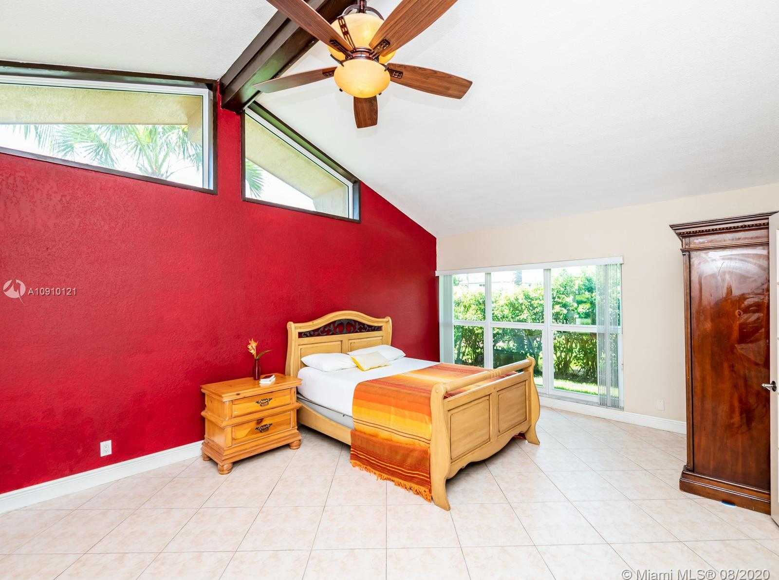 Small Image of 6205 WHITE OAK LN, Tamarac Number 42